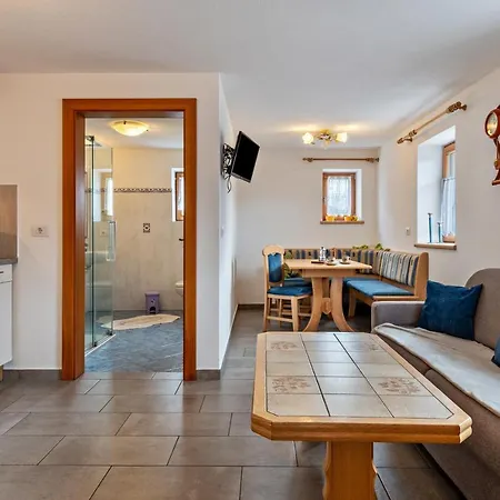 Stoecklhuberhof Apartment